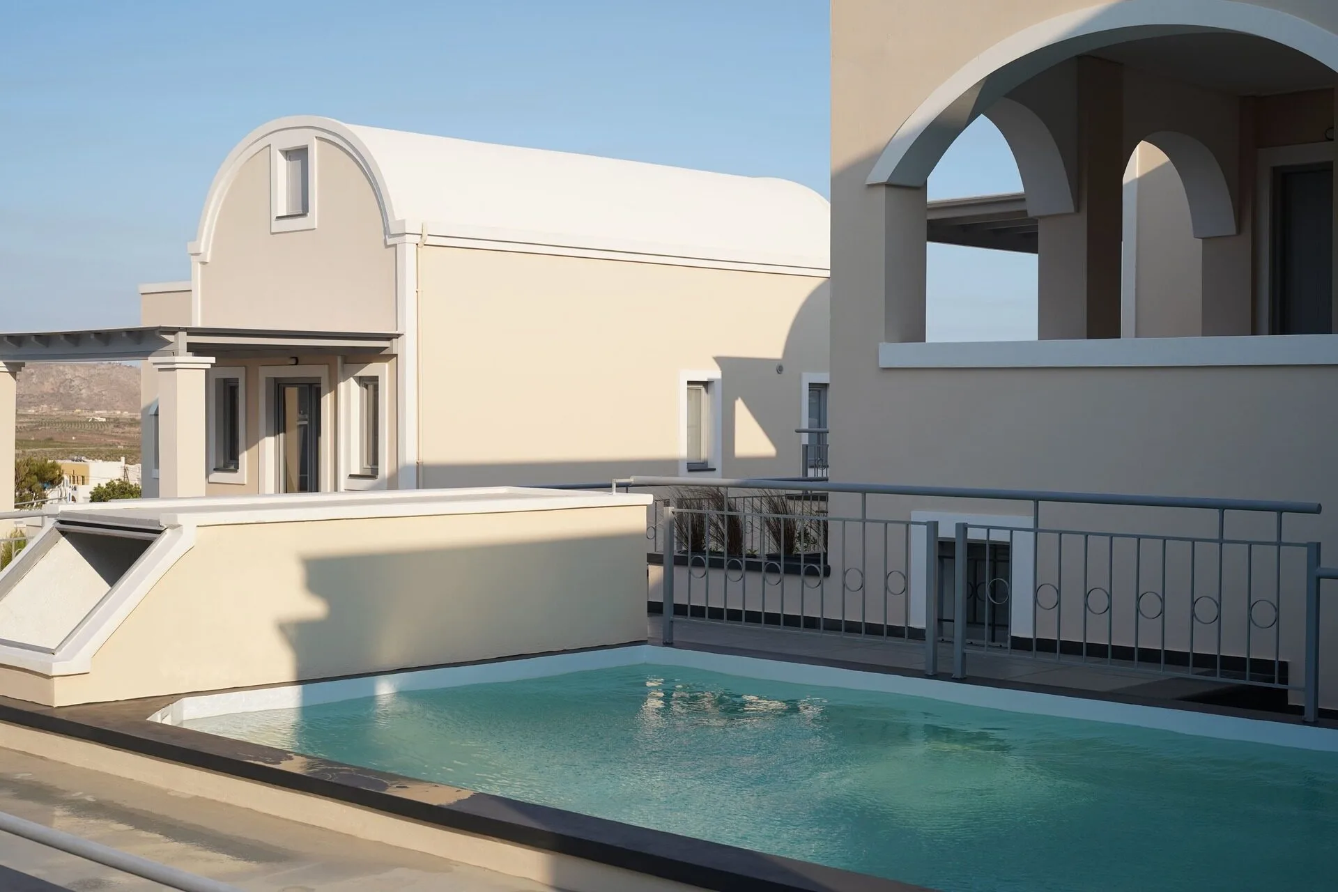 Junior Suite Caldera View with Sharing Pool Junior Suite Caldera View with Sharing Pool